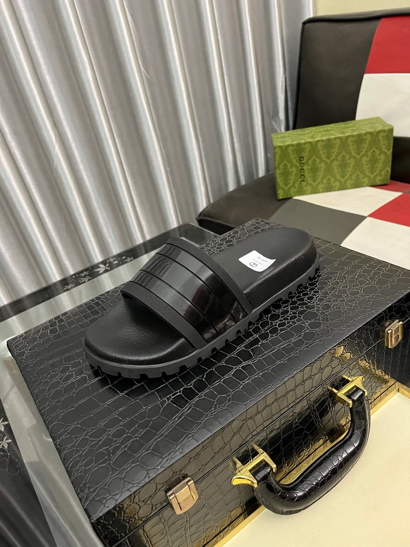 Men's men's shoes💰260⌚️⌚️ＧＵＣＣＩ.Gucci.Official website 1:1 popular slippers hot sale! Original original material 🩴 SIZE: 38-46 (45.46 non-refundable)